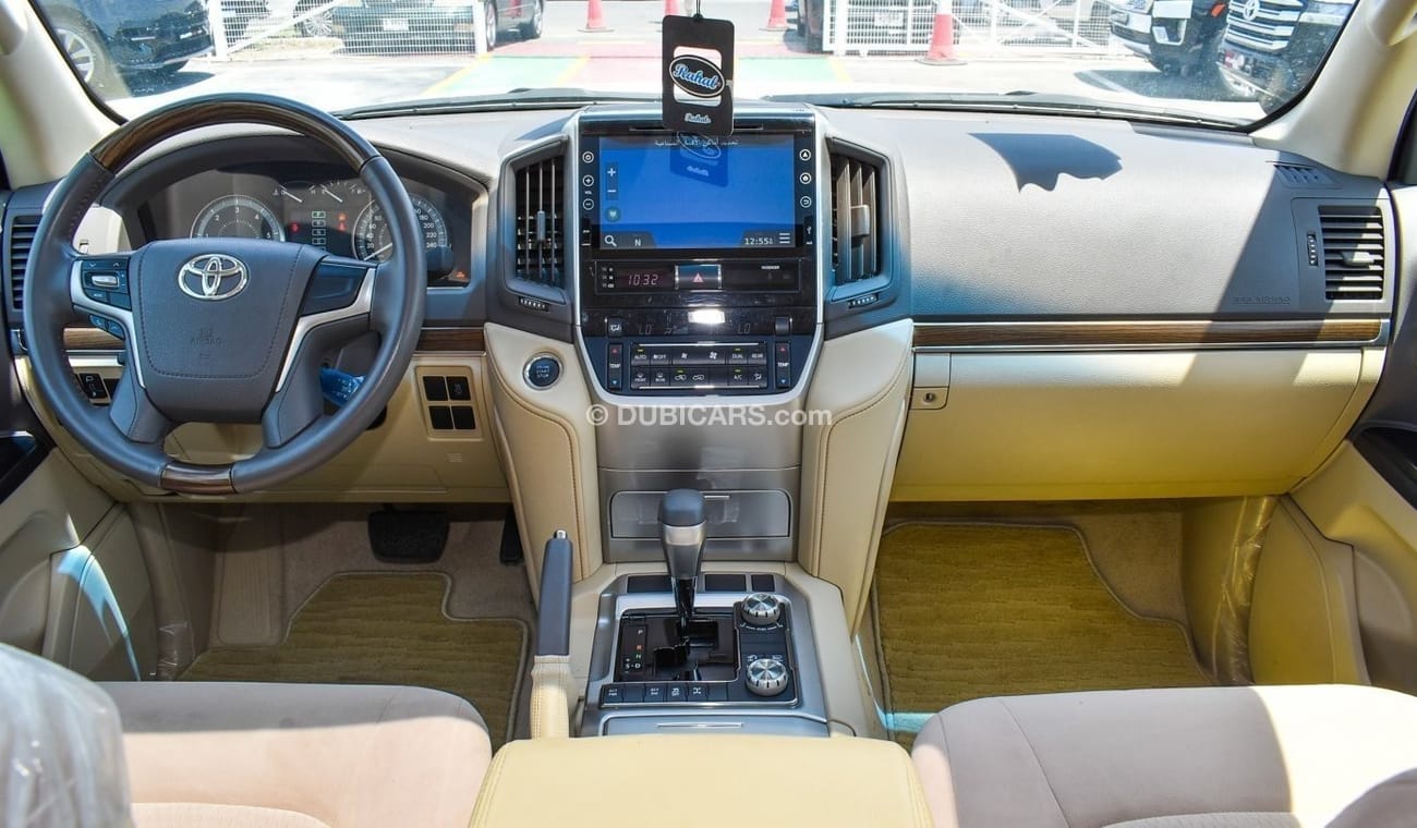 Toyota Land Cruiser GXR V8 Diesel