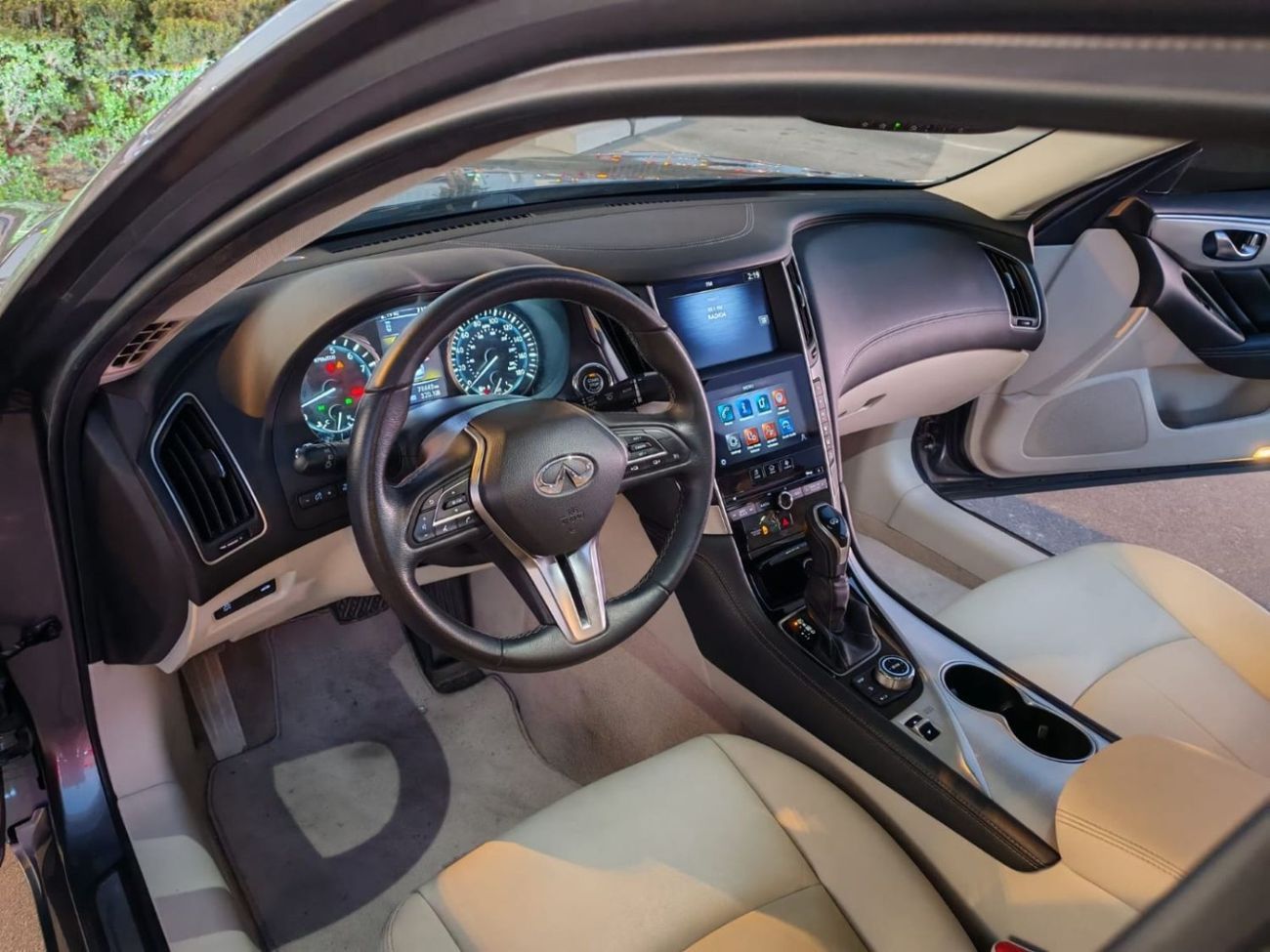 Infiniti Q50 Premium 3.0L (300 HP)