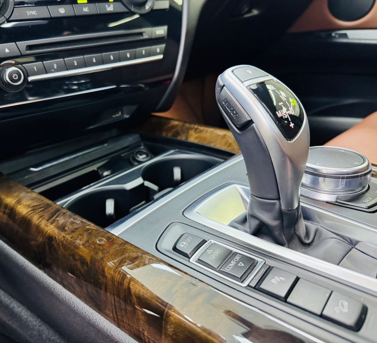 BMW X5 GCC .. FSH .. Original paint .. Perfect Condirion