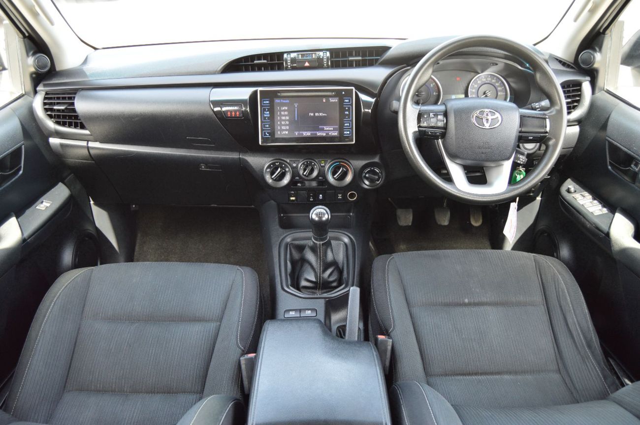 Toyota Hilux Double cabin 2.8L, perfect inside and outside