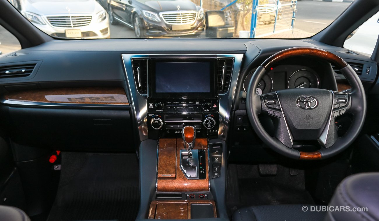 Toyota Vellfire Executive Launge R/H Drive