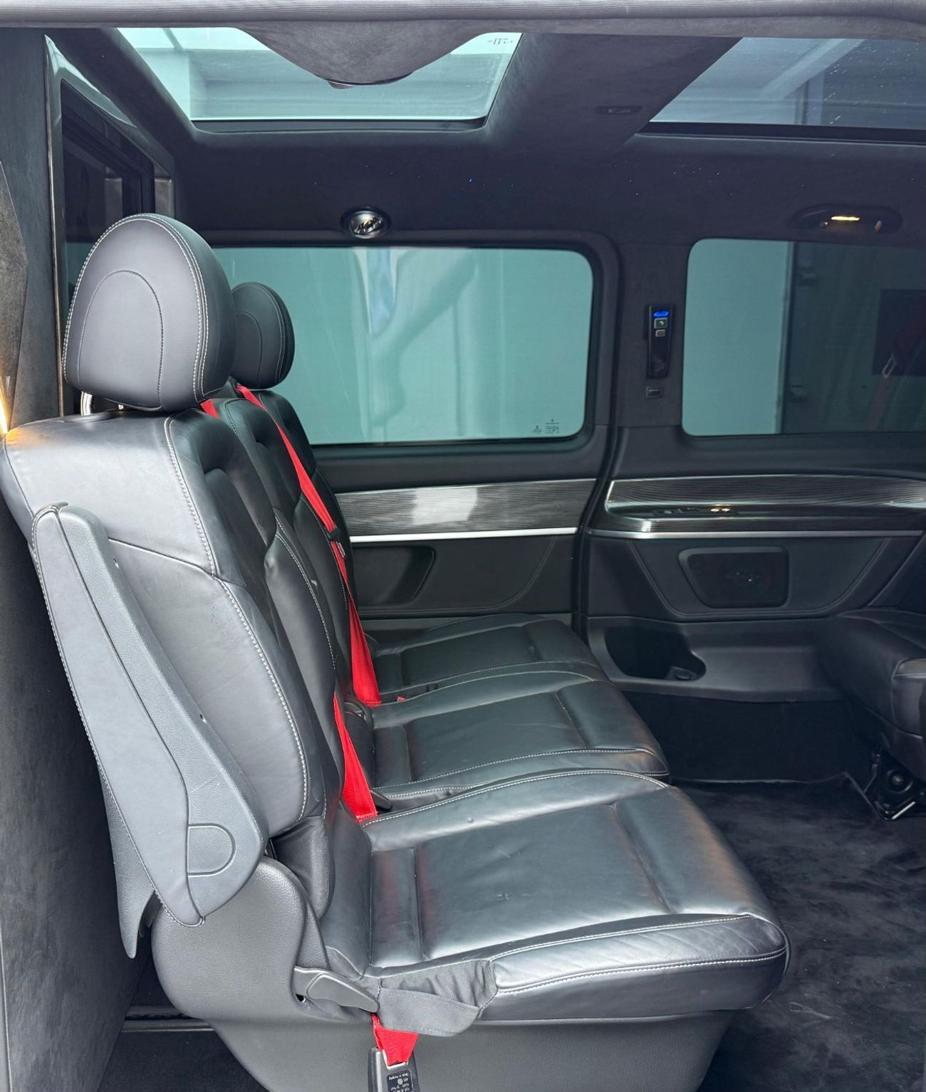 Mercedes-Benz V 250 Std 2.1L 2021 Mercedes-Benz V250,1 Year Unlimited KM  Warranty, Full Service History, GCC