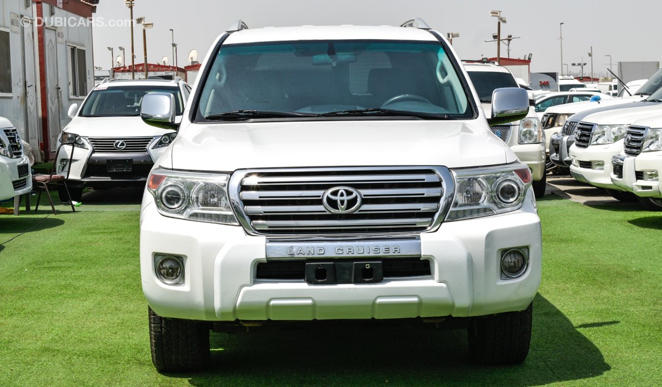 Toyota Land Cruiser GXR V8 Diesel