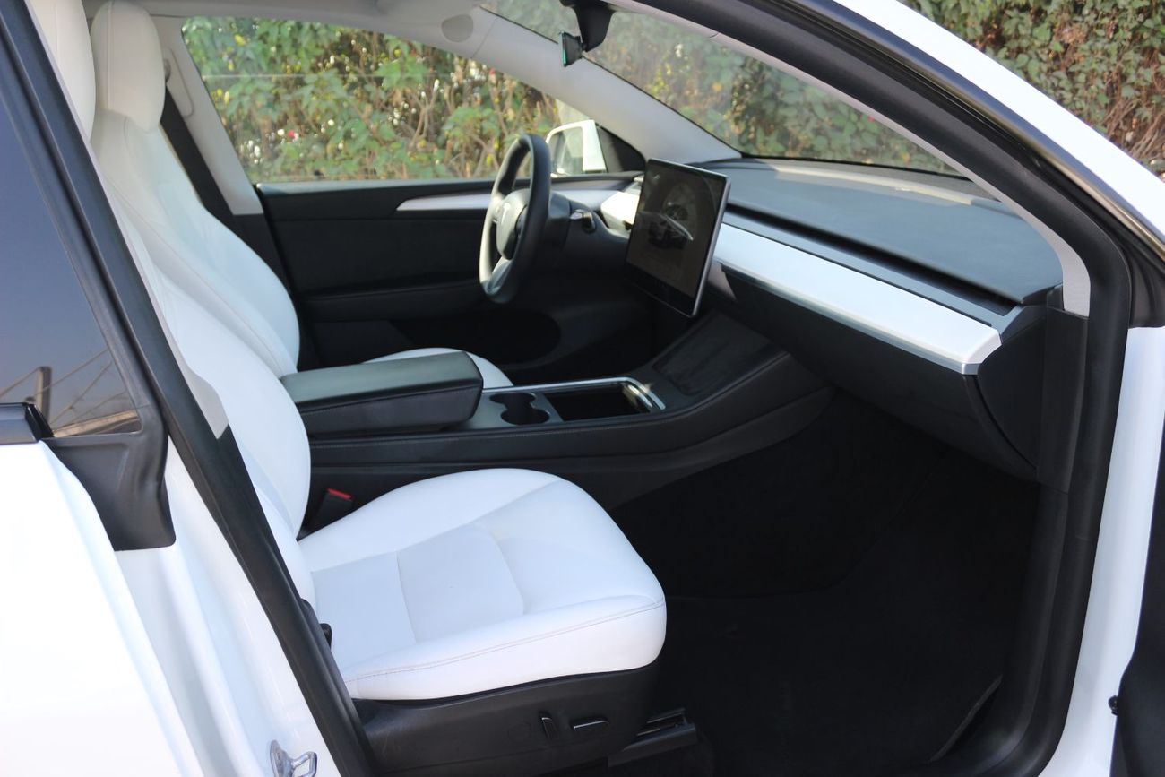 Tesla Model Y Long Range (AWD) TESLA MODEL Y DOUL MOTOR LONG RANGE 2022 GCC UNDER WARRANTY