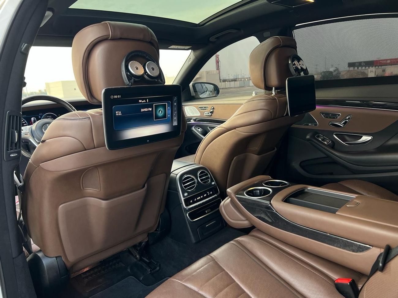 Mercedes-Benz S 560 Std Mercedes benz S560 Model 2018 GCC SPECS, original paint no accident.