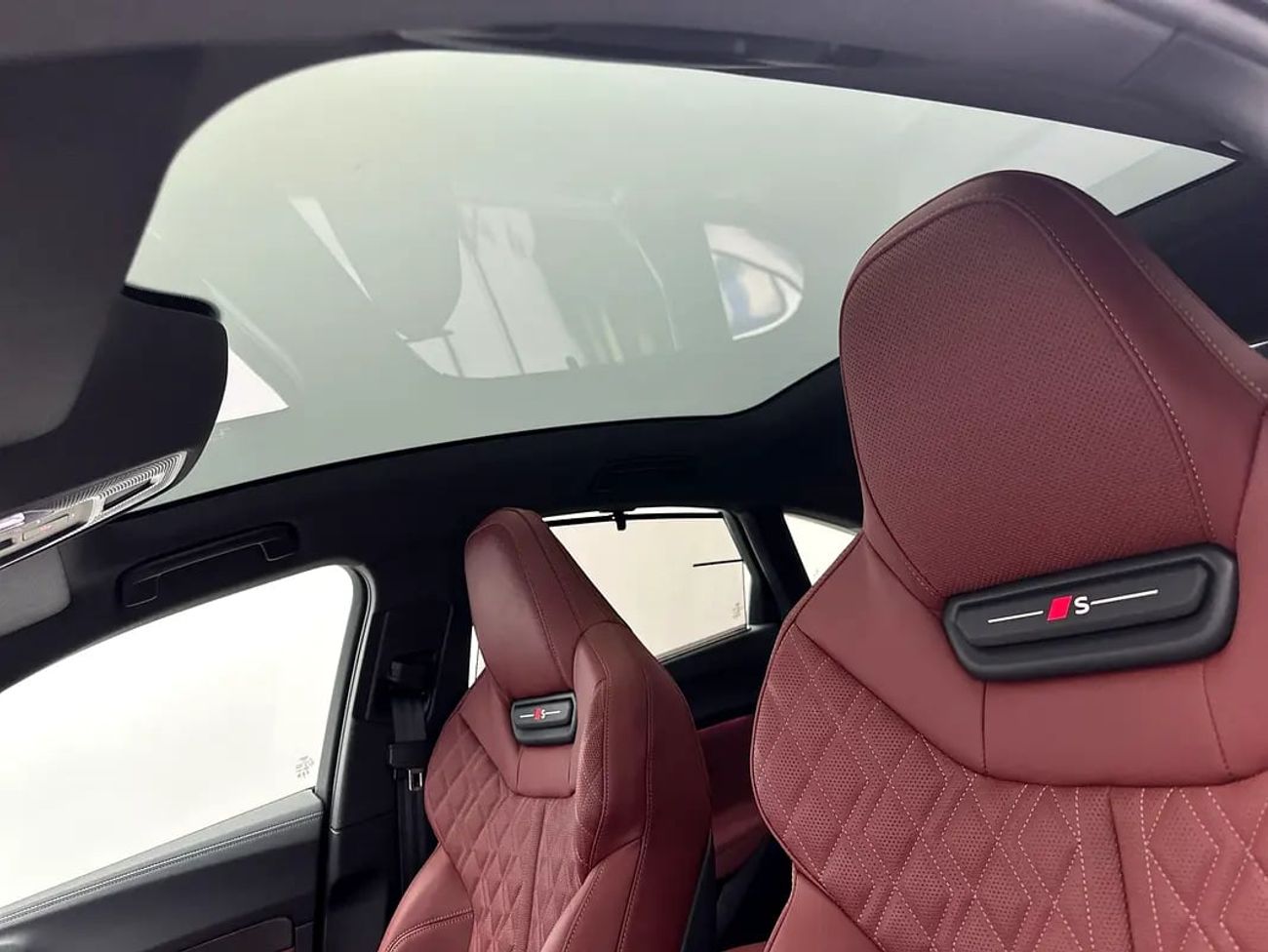 Audi S5 Sedan TFSI 367hp (Ref# 34054)