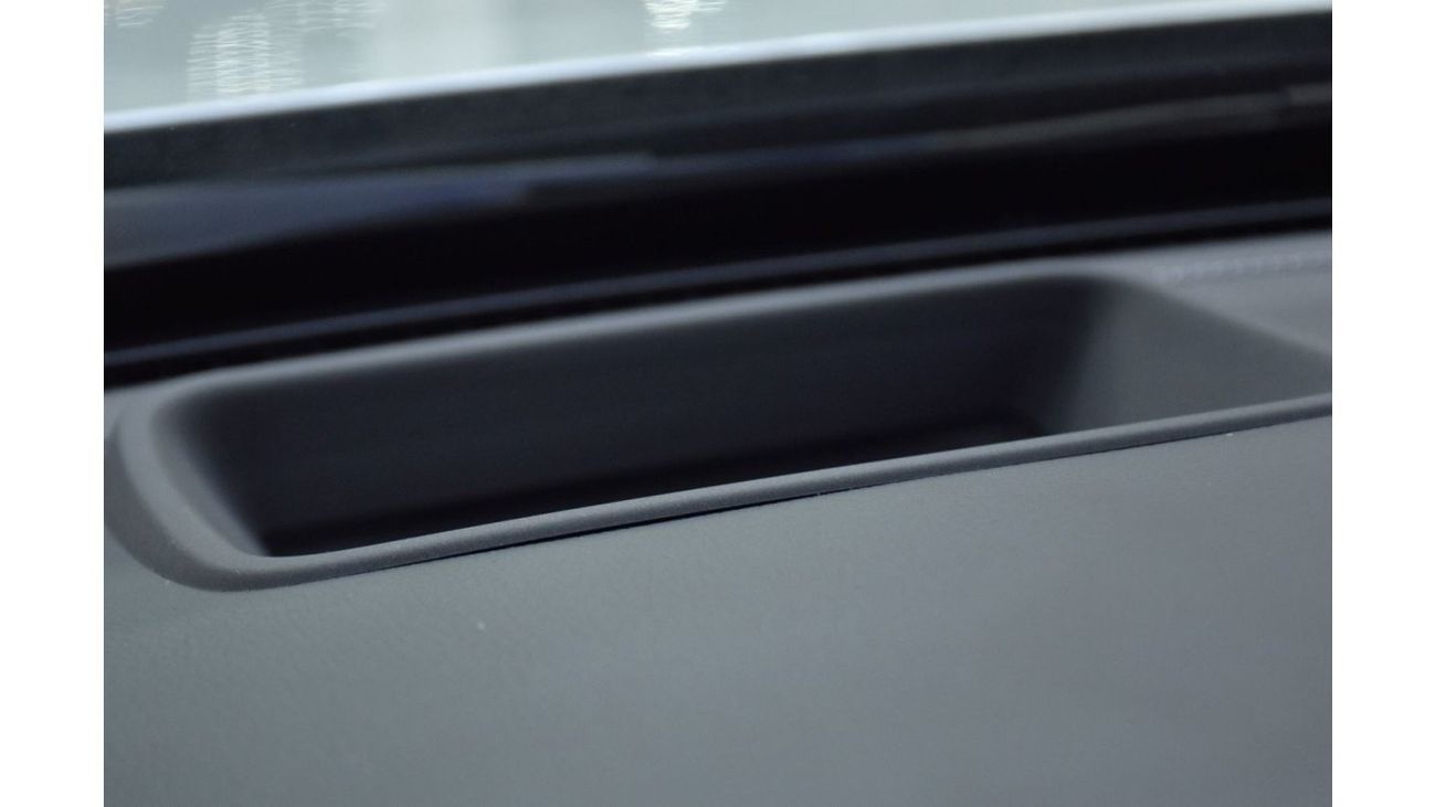 Mercedes-Benz C 43 AMG EXCELLENT DEAL for our Mercedes Benz C43 AMG ( 2017 Model ) in Silver Color Japanese Specs