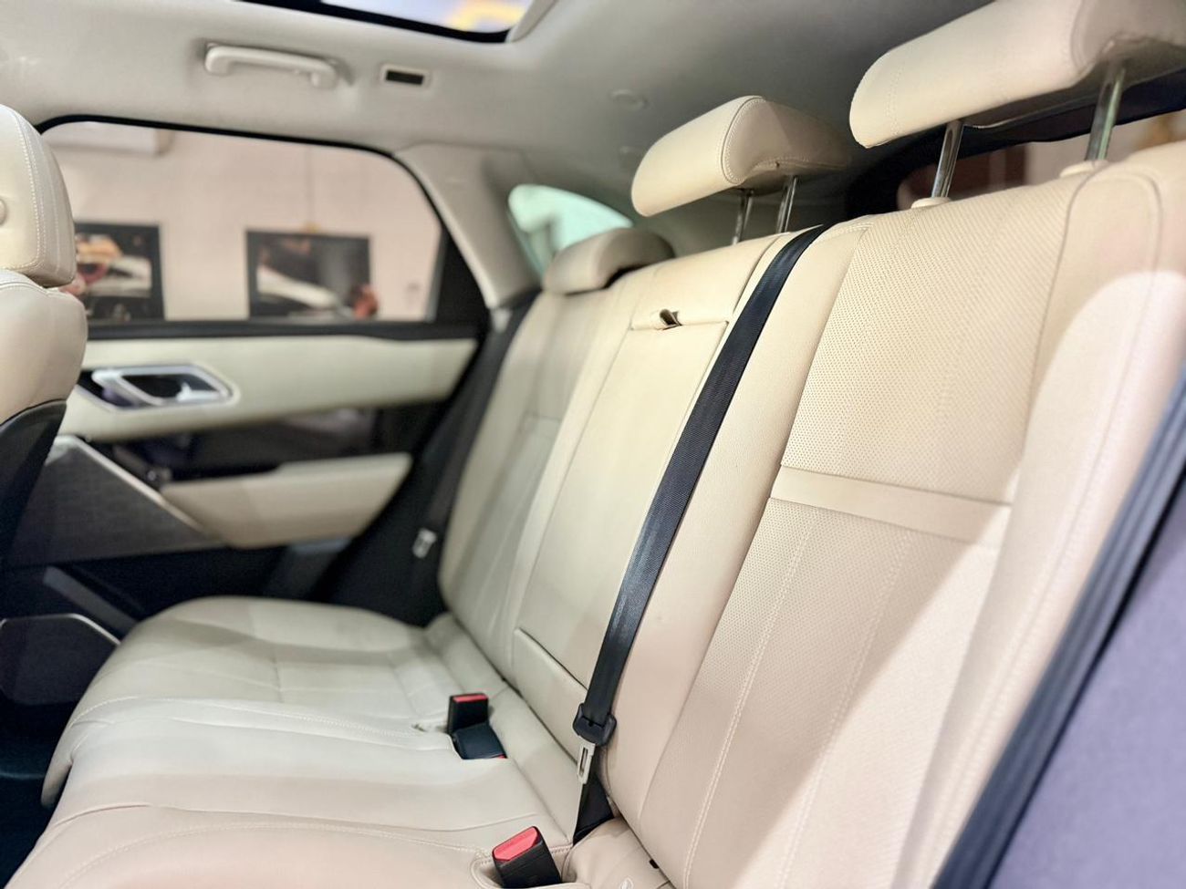 لاند روفر رينج روفر فيلار P300 R-Dynamic SE 2.0L