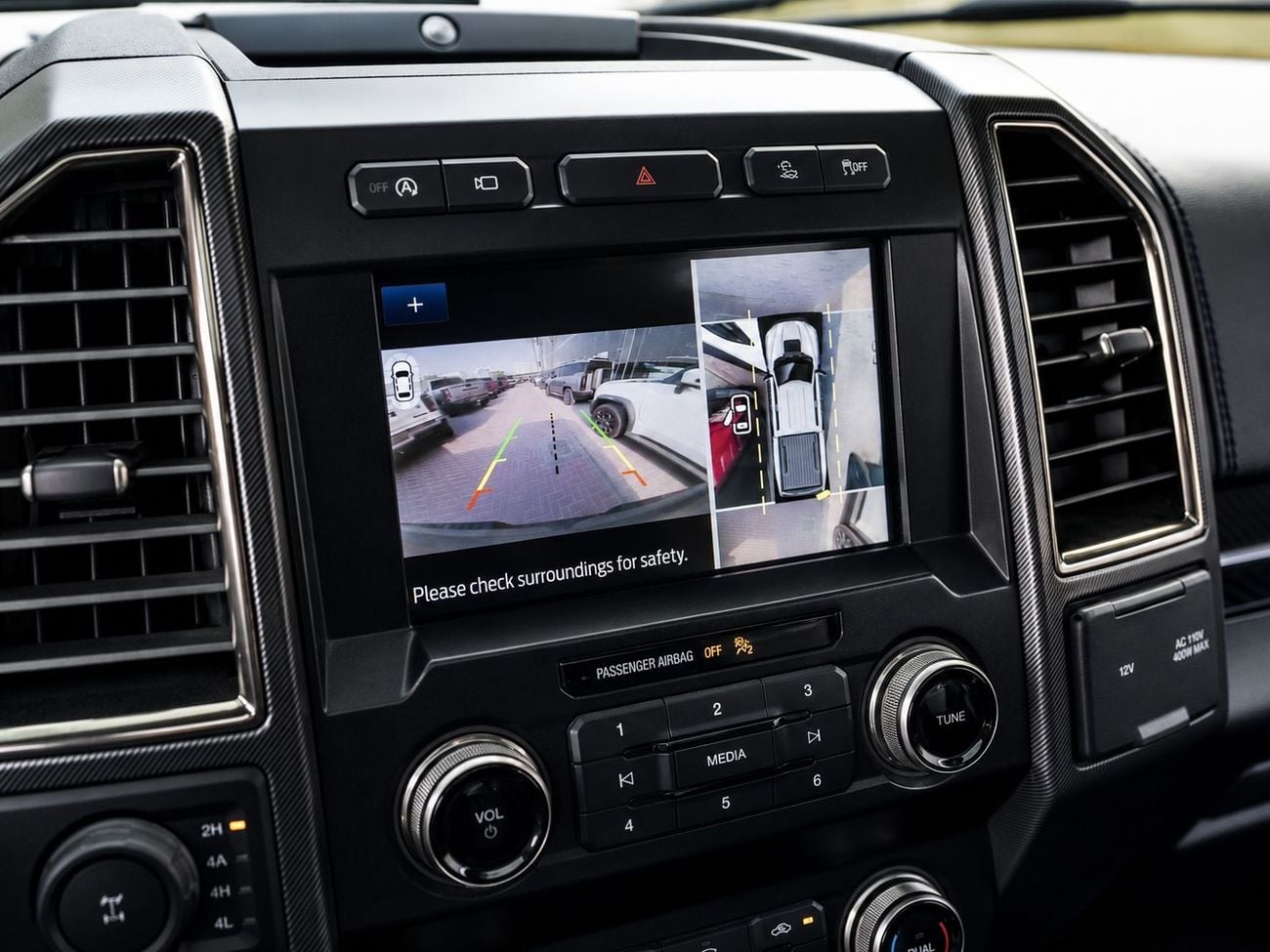Ford F-150 RAPTOR SUPER CAB (3.5L · 6 Cyl · Automatic · Petrol · Pick Up Truck · All Wheel Drive · 5 Seats · 4 Door)
