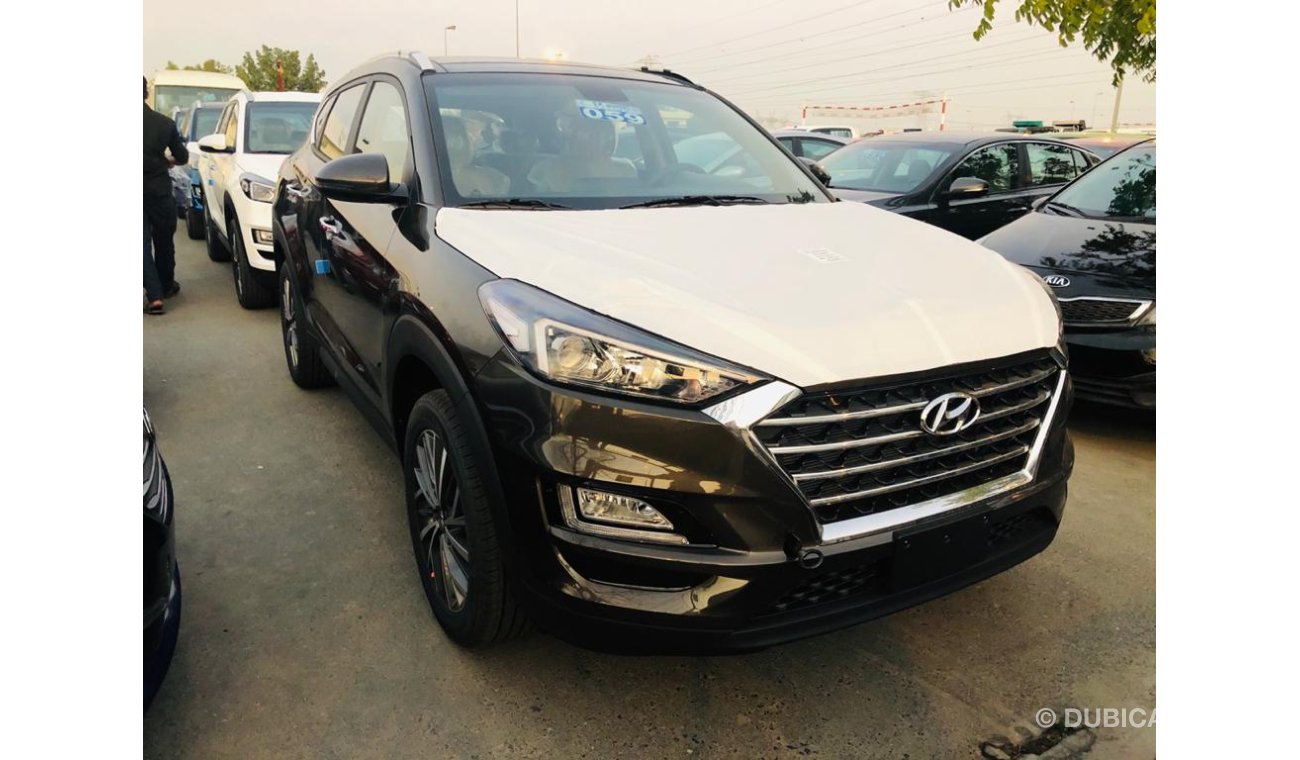 Hyundai Tucson 2.0L-PUSH/START-ALLOY RIMS-POWER SEAT-REAR AC-WIRELESS CHARGER-PANORAMIC ROOF