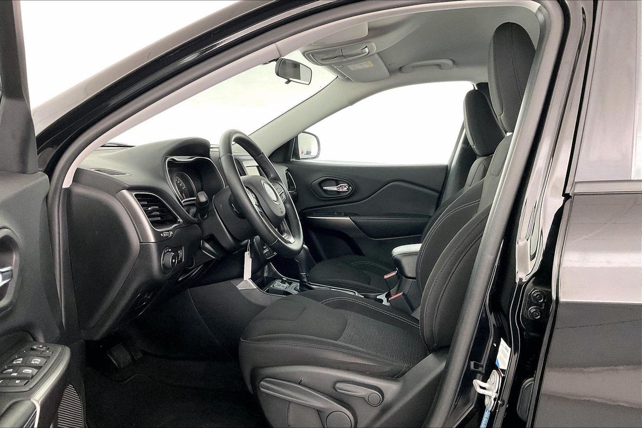 Infiniti Q50 Premium / Luxe | 1 year free warranty | 0 Down Payment