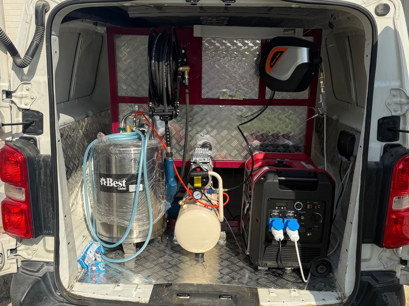 بيجو إكسبرت