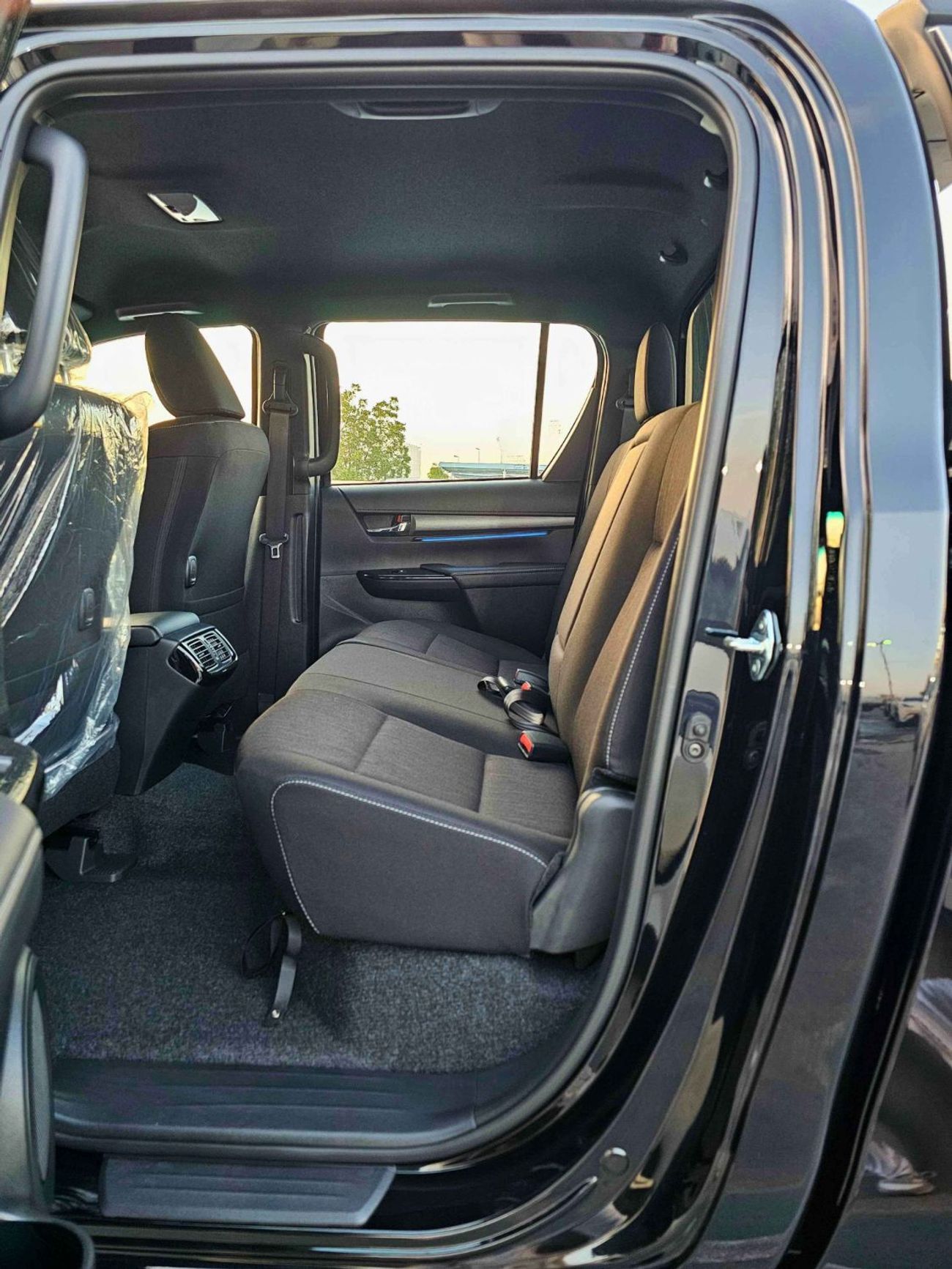 Toyota Hilux ADVENTURE SR5 ADVENTURE / 4.0L V6 PETROL / 360 CAMERA / FR & REAR CAMERA / AUTO A.C (CODE # HADVKW)