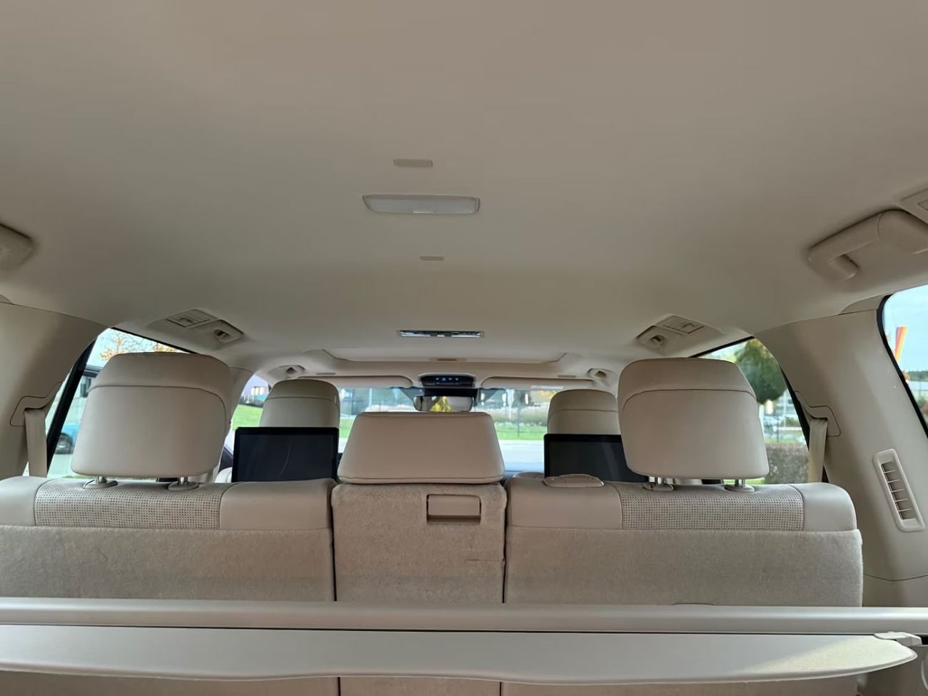 Toyota Land Cruiser LC300