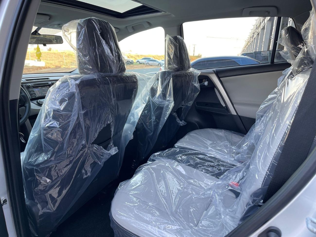 Toyota RAV4 VXR Rav4 XLE FULL OPTIONS 4X4