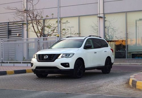 Nissan Pathfinder SV 3.5L (260 HP) 4WD