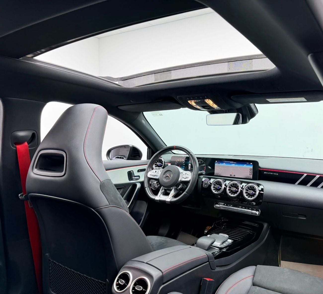 Mercedes Benz A35 AMG 4MATIC PREMIUM 2023 Mercedes Benz A35 AMG 4Matic, 2028 MB Warranty + Service Pack, Full MB Service History, GCC