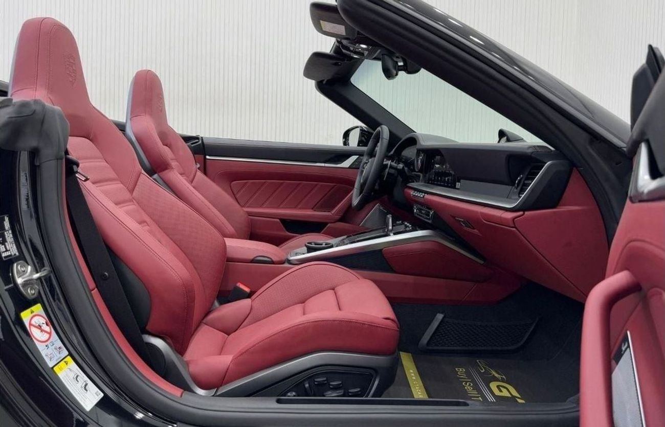 Porsche 911 Turbo S 3.8L (640 HP) Convertible