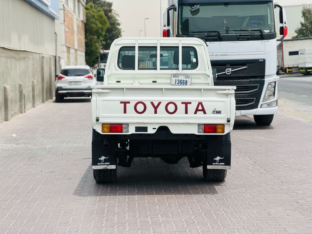 Toyota Land Cruiser Pick Up Std 4.0L Single Cab Utility 4WD Toyota Land Cruiser Pickup Single Cabin model 2013 Diesel white colo