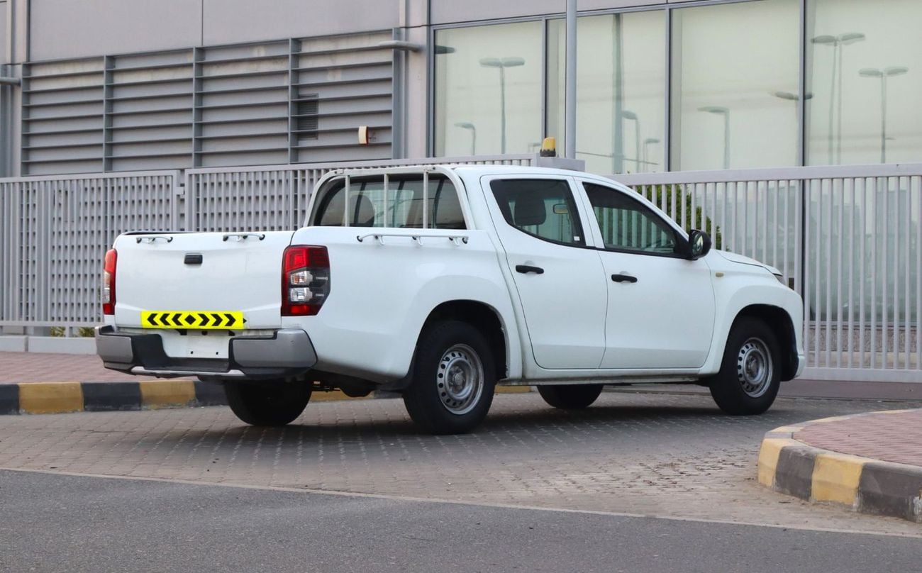Mitsubishi L200 GL 2.4L (128 HP) Double Cab Utility