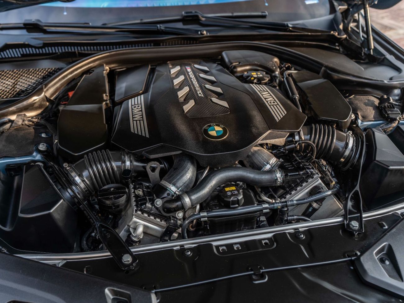 BMW M850i Carbon Edition 4.4L