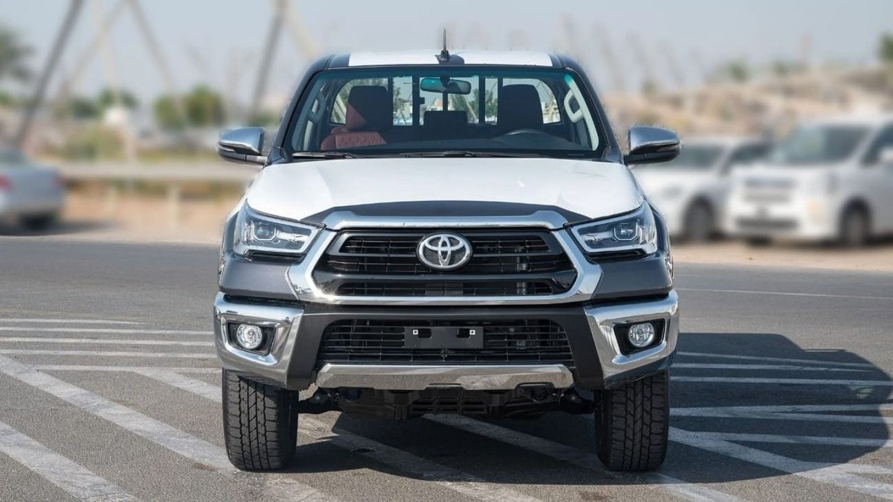 تويوتا هيلوكس HILUX 2.7L MANUAL