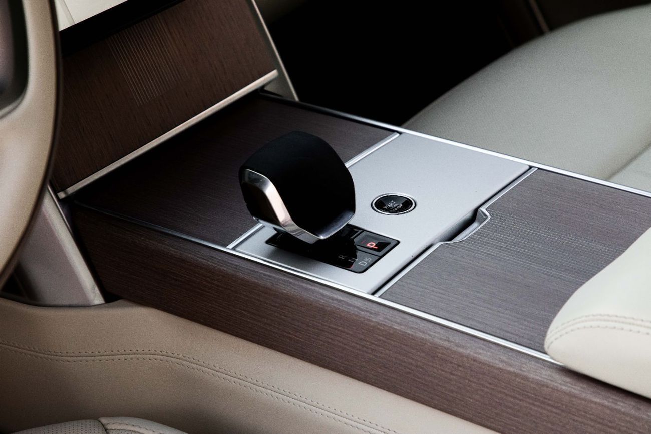 لاند روفر رينج روفر 10,771 P.M | 0% Downpayment | Land Rover Range Rover Autobiography!