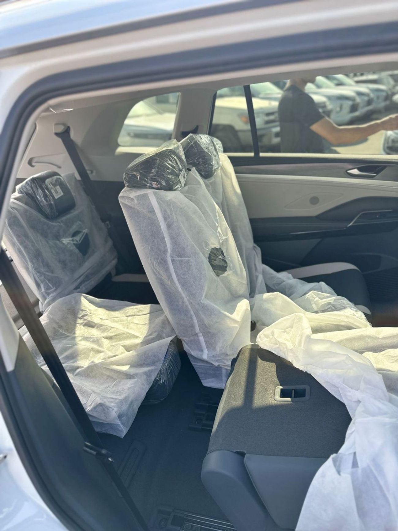 فولكس واجن ID.6 VOLKSWAGEN ID6 CROZZ PURE+