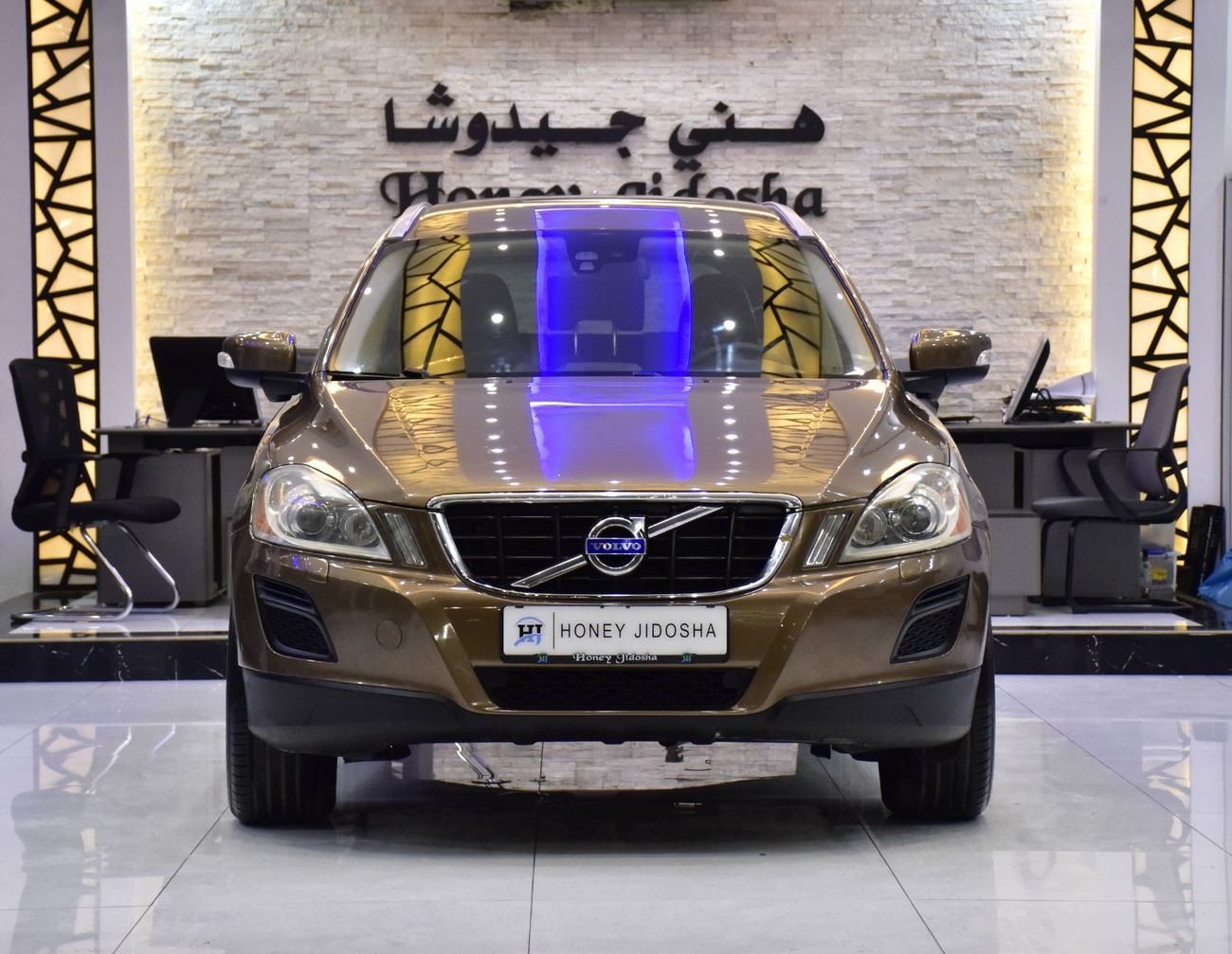 فولفو XC 60 EXCELLENT DEAL for our Volvo XC60 T6 AWD ( 2011 Model ) in Brown Color GCC Specs
