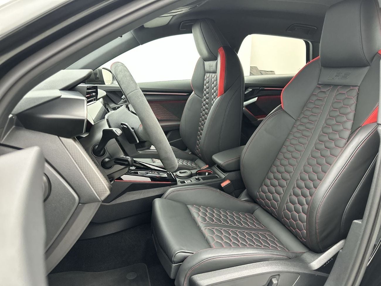 Audi RS3 TFSI quattro 2.5L Sportback 400hp (Ref# 04442)