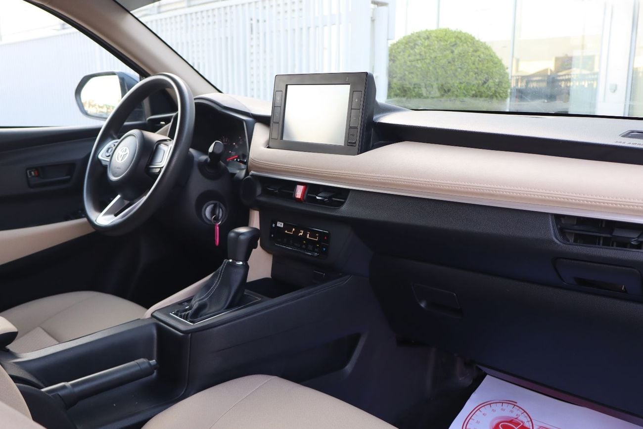 تويوتا يارس 1.5L E