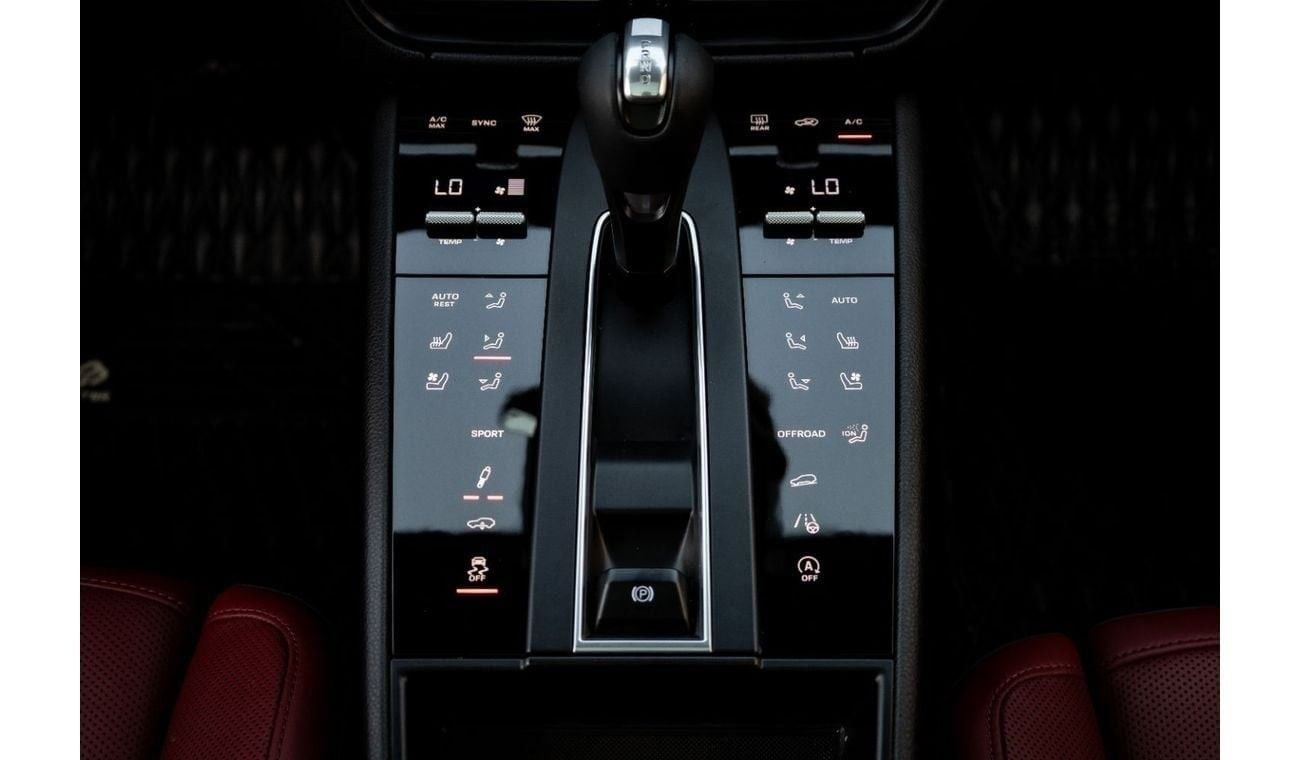 بورش ماكان Std 2.0L (252 HP) Porsche Macan 2023 GCC under Agency Warranty and Service Contract with Flexible Do