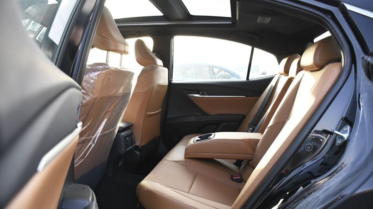 تويوتا كامري GLE 2.5L Hybrid 2025YM