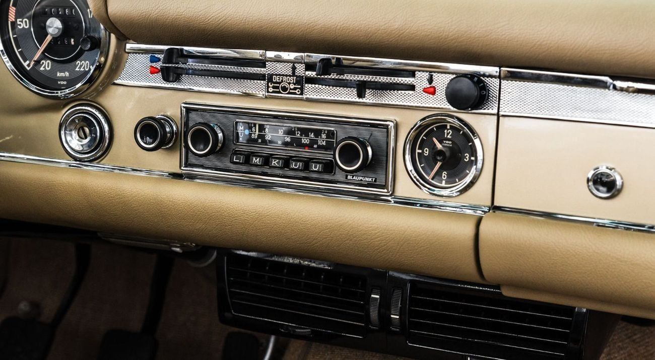Mercedes Benz 280SL 