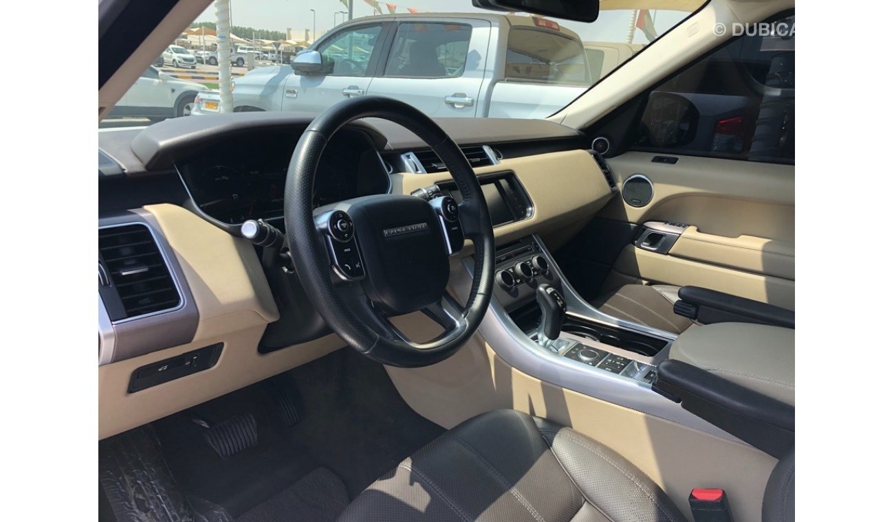 Land Rover Range Rover Sport HSE خليجي مالك واحد تشيكات وكالة مع ضمان لغاية 8/2020