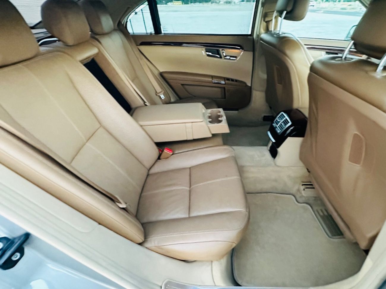 Mercedes-Benz S 350 GCC MODEL 2009 car perfect condition inside and outside full  option sun roof leather seats  screen 