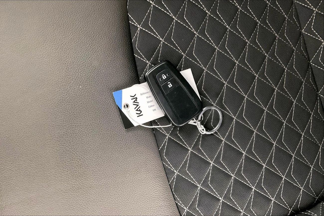 تويوتا CHR VX | National Day Celebration | شامل الضمان | 0 ﺪﻔﻋﺓ ﺃﻮﻟﻯ