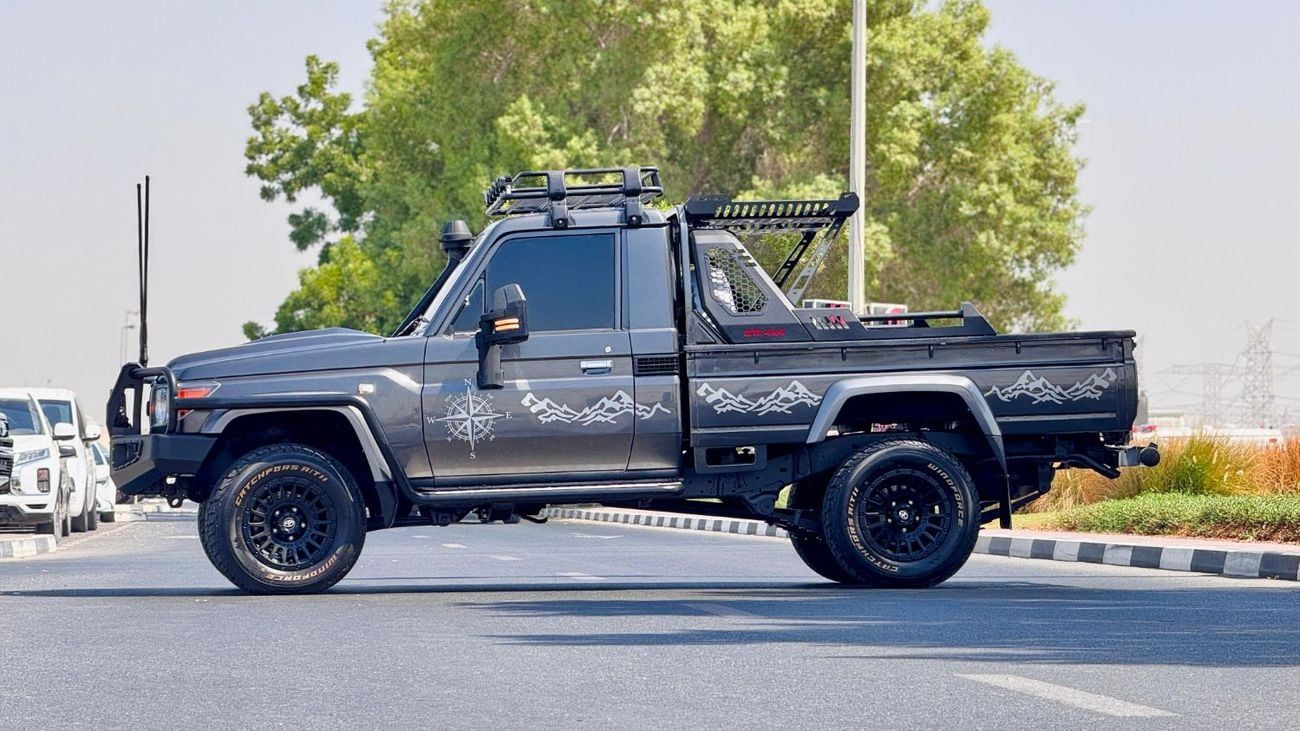 Toyota Land Cruiser Pick Up SINGLE CABIN | MANUAL TRANSMISSION | 4.5L DIESEL ENGINE | BULL BAR | RHD