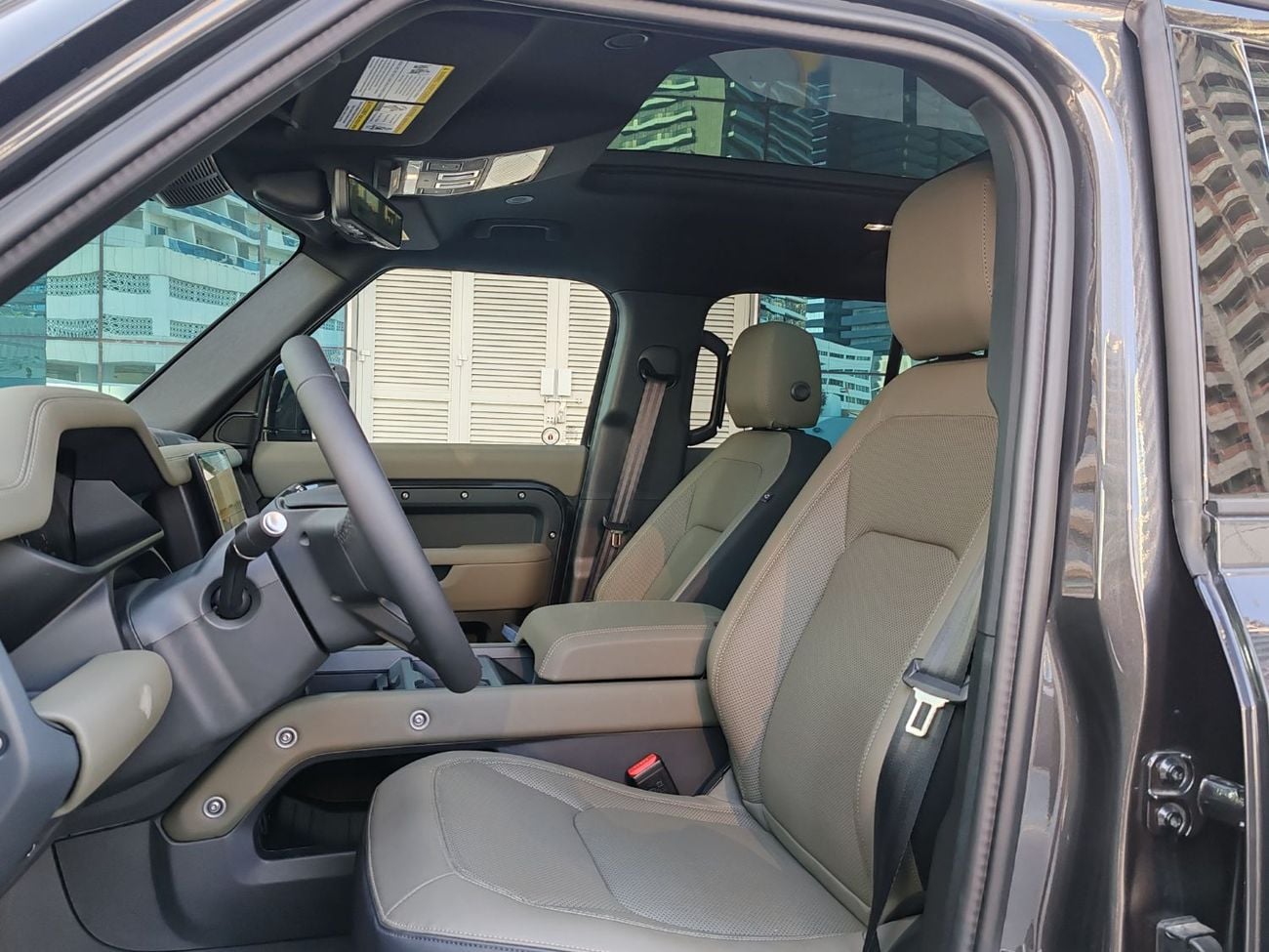 لاند روفر ديفندر P400 110 SE 3.0L (5 Seater)