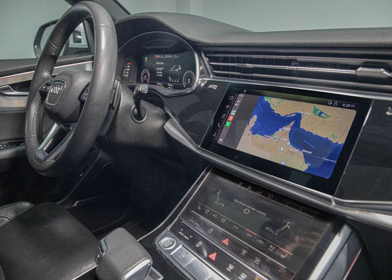 Audi Q8 55 TFSI quattro S-Line 3.0L (340 HP)