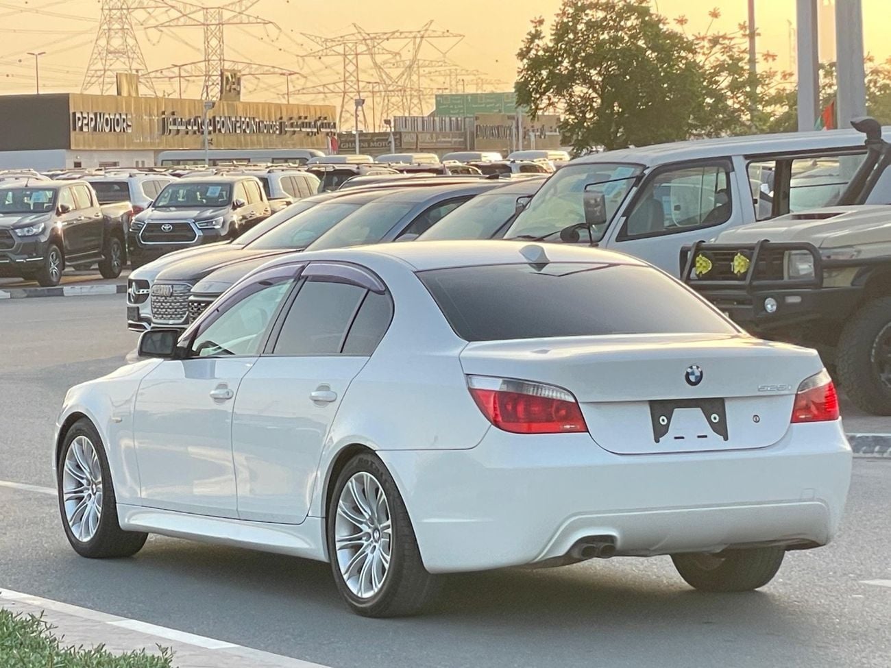 بي أم دبليو 525i STD