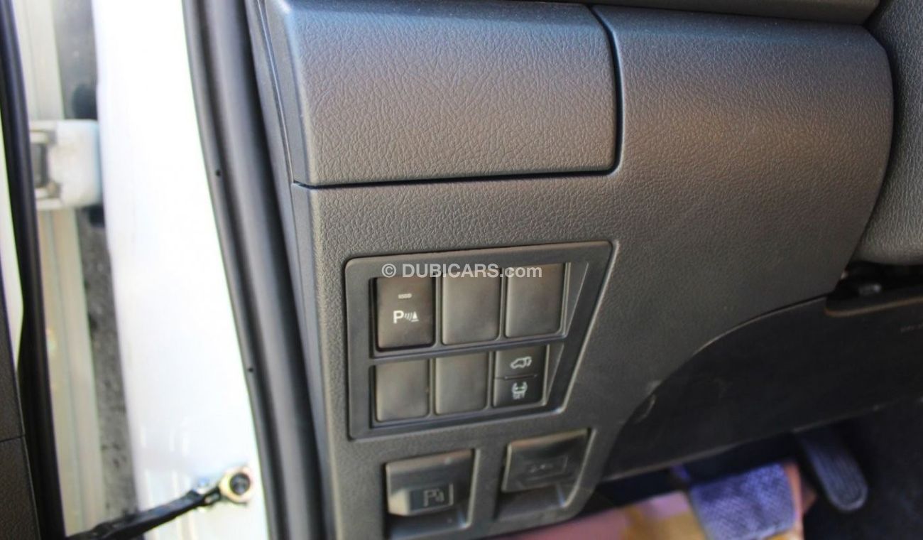 Toyota Fortuner Технические особенности РАЗМЕРЫ Дx Шx В (мм) 4795 X 1855 X 1835 КОЛЕСНАЯ БАЗА (мм)2745 ДОРОЖНЫЙ ПРОС