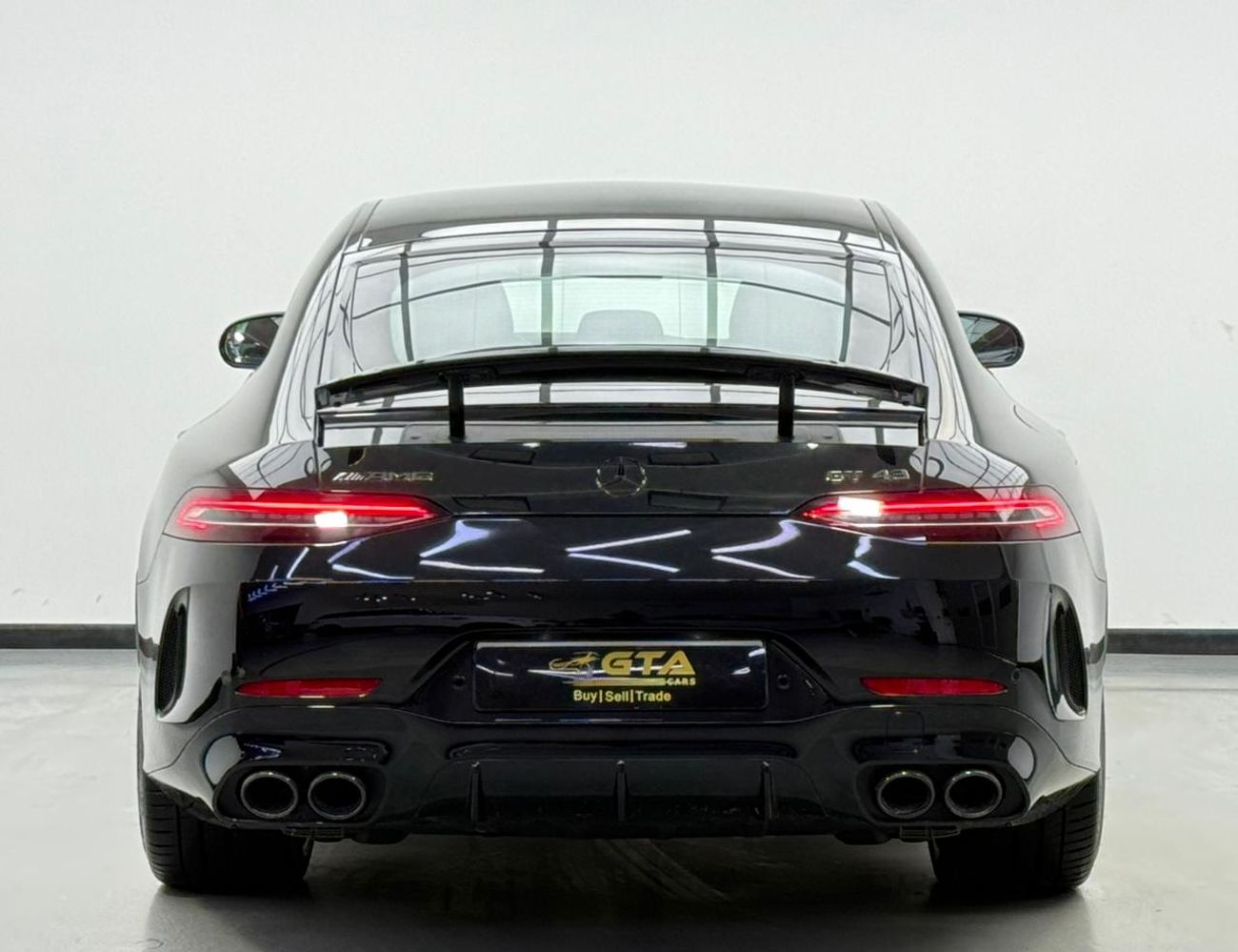 مرسيدس بنز ايه ام جي جي تي 43 STD (4 Door)