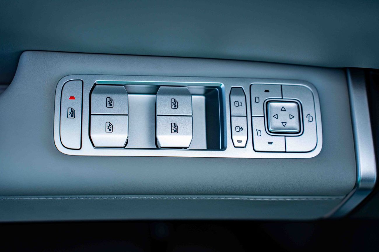 بي واي دي ليوبارد تيتانيوم 7 BYD LEOPARD 7 - Model 2025 - 1.5L turbo hybrid - And electric - Silver color outside - White color i