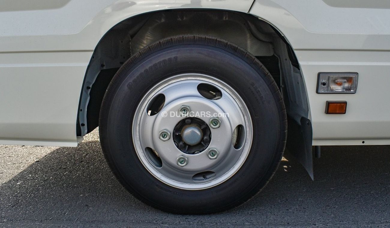 Toyota Coaster Coaster 4.2L Diesel V6 , 23 Seats