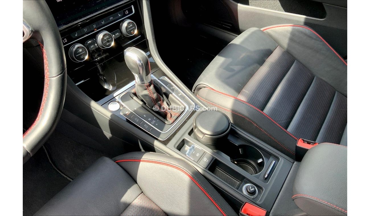 Volkswagen Golf GTI P1 (Leather Seats)