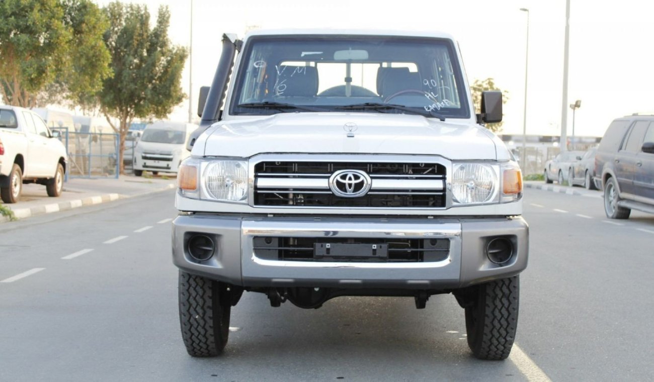 تويوتا لاند كروزر بيك آب TOYOTA LAND CRUISER 70 4.0L MT 2022 DC