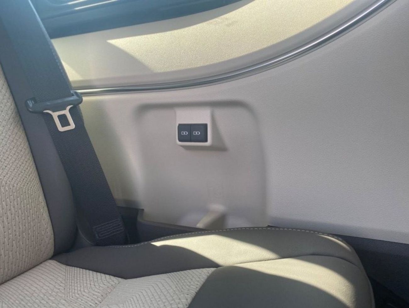 تويوتا هاياس 2.8 L HIGH ROOF WITH AC FULL OPTION BRAND NEW