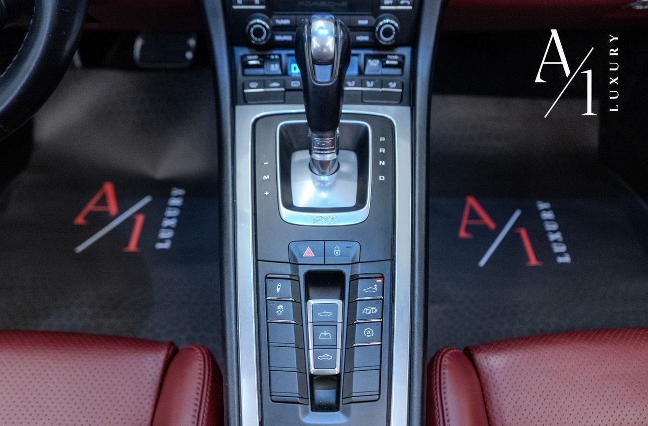 Porsche 911 Carrera 4S 3.8L Convertible 2017 Porsche 911 Carrera 4s Fully Loaded, Full Service History, Excellen