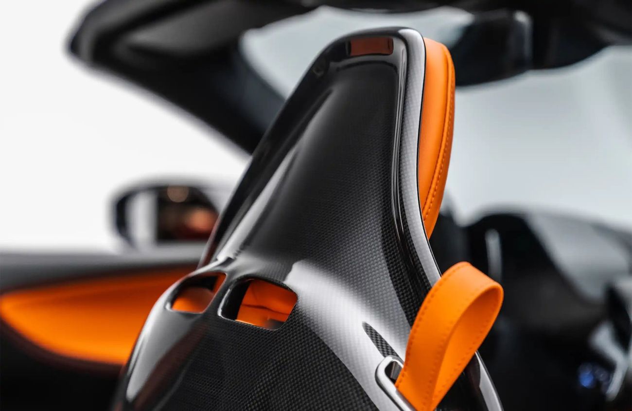 فيراري SF90 سبيدر 4.0L V8 Twin-Turbocharged Engine + eMotor